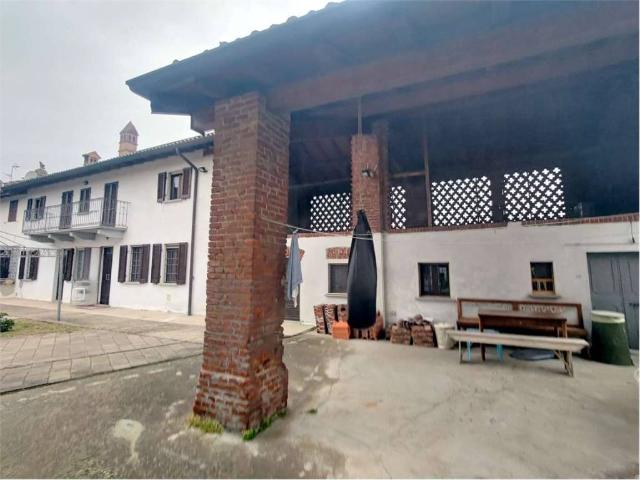 Rustico in vendita a Mortara, Lombardia
