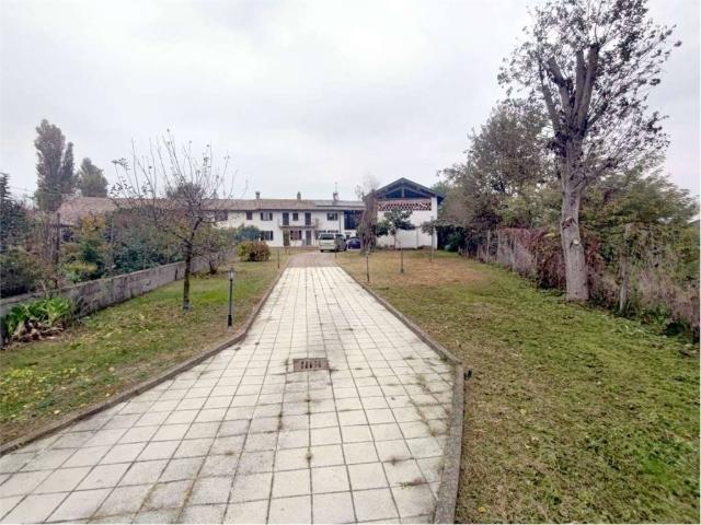 Rustico in vendita a Mortara, Lombardia