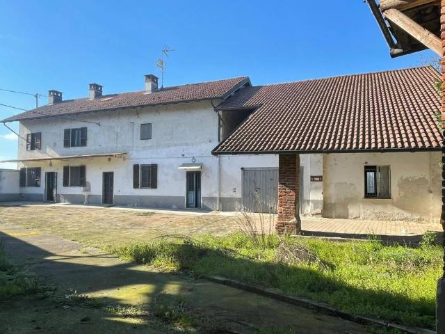 Rustico in vendita a Mortara, Lombardia