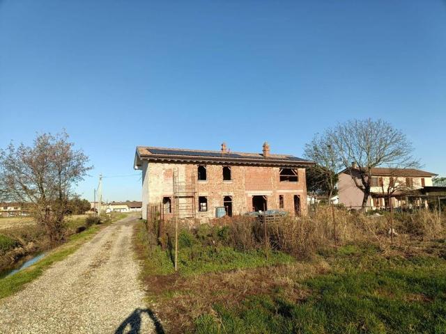 Rustico in vendita a Mortara, Lombardia