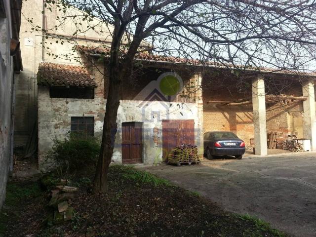 Rustico in vendita a Motta Baluffi, Lombardia