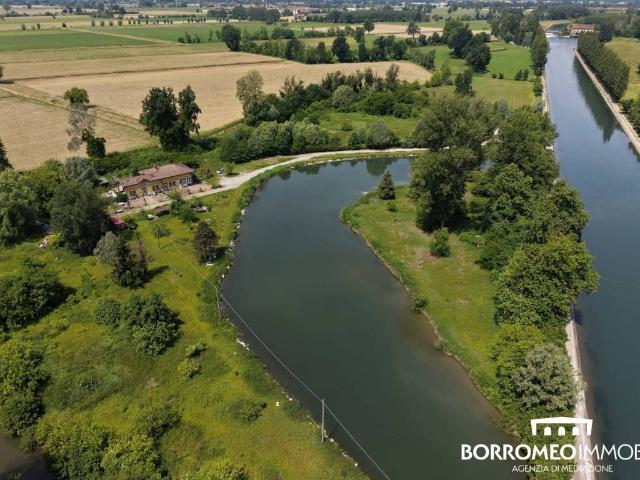 Rustico in vendita a Mulazzano, Lombardia