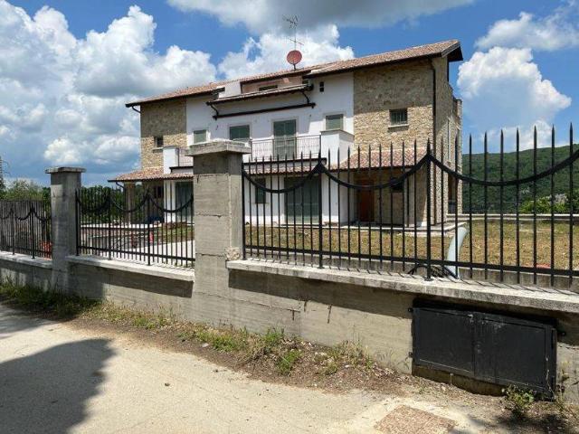 Rustico in vendita a Narni, Umbria