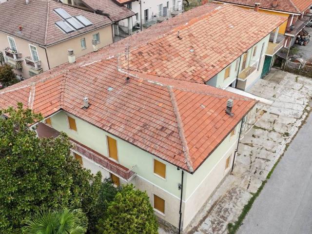 Rustico in vendita a Narzole, Cuneo