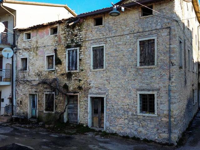 Rustico in vendita a Mazzano, Negrar