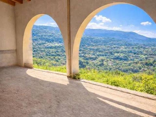 Rustico in vendita a Negrar, Veneto