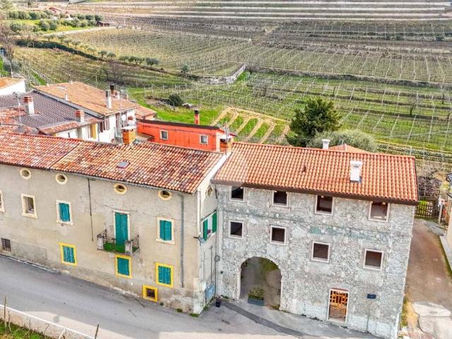 Rustico in vendita a Vigolo, Negrar