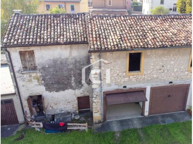 Rustico in vendita a Negrar, Veneto