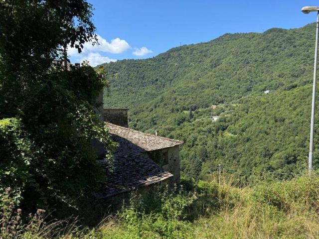 Rustico in vendita a Neirone, Liguria