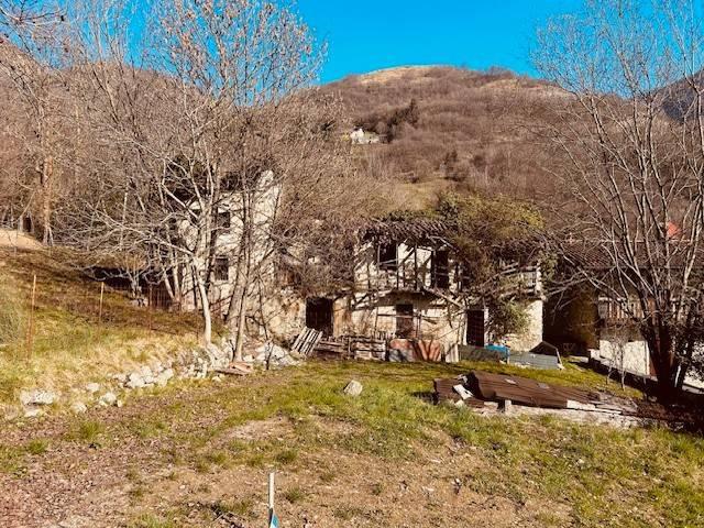 Rustico in vendita a Nembro, Lombardia