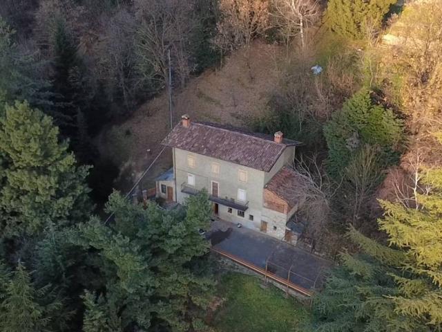 Rustico in vendita a Nembro, Lombardia