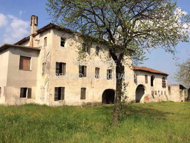 Rustico in vendita a Nervesa Della Battaglia, Veneto