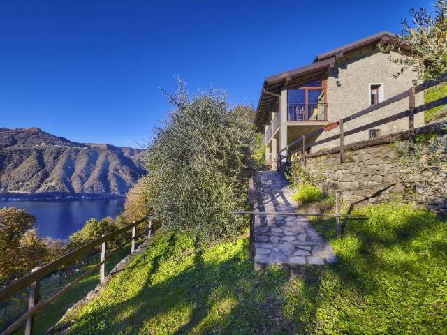 Rustico in vendita a Nesso, Lombardia