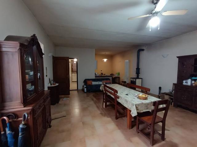 Rustico in vendita a Neviglie, Cuneo