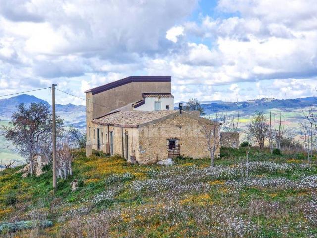 Rustico in vendita a Nissoria, Sicilia