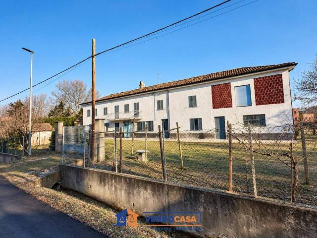 Rustico in vendita a Nizza Monferrato, Asti