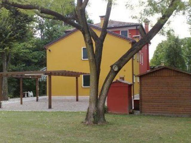 Rustico in vendita a Noale, Veneto