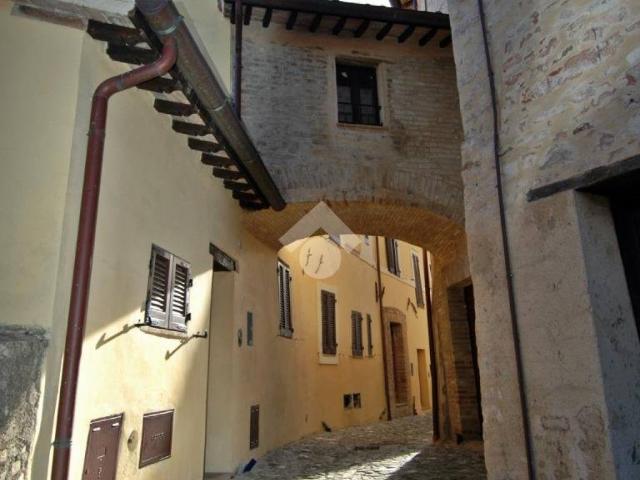 Rustico in vendita a Mugnano, Nocera Umbra