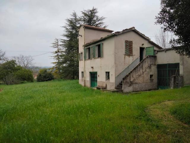 Rustico in vendita a Nocera Umbra, Umbria