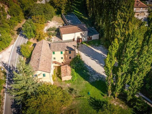 Rustico in vendita a Nocera Umbra, Perugia