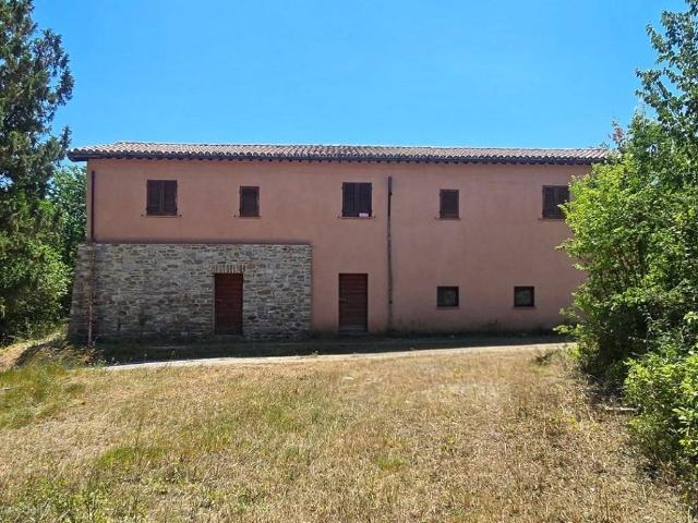 Rustico in vendita a Montecchio, Nocera Umbra
