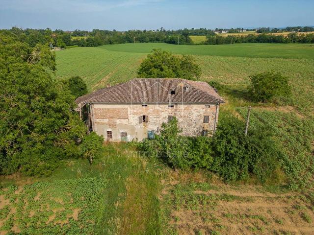 Rustico in vendita a Cantone, Noceto