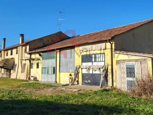 Rustico in vendita a Nogara, Veneto
