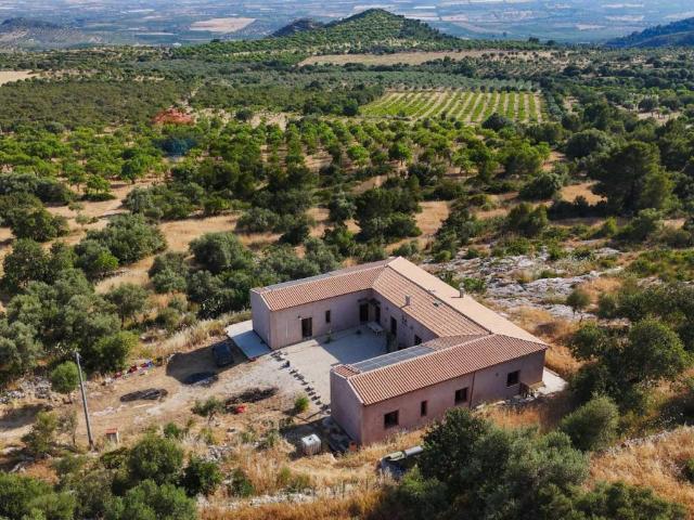 Rustico in vendita a Noto, Sicilia