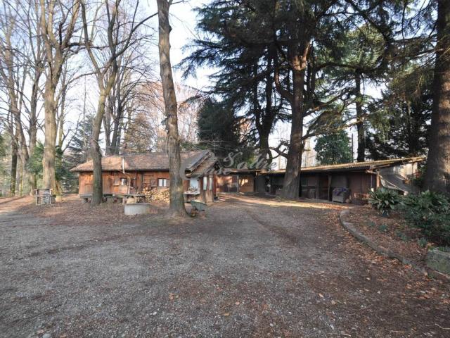 Rustico in vendita a Novedrate, Lombardia