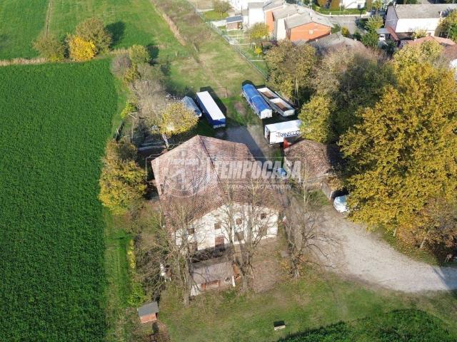 Rustico in vendita a Bassa Reggiana, Re
