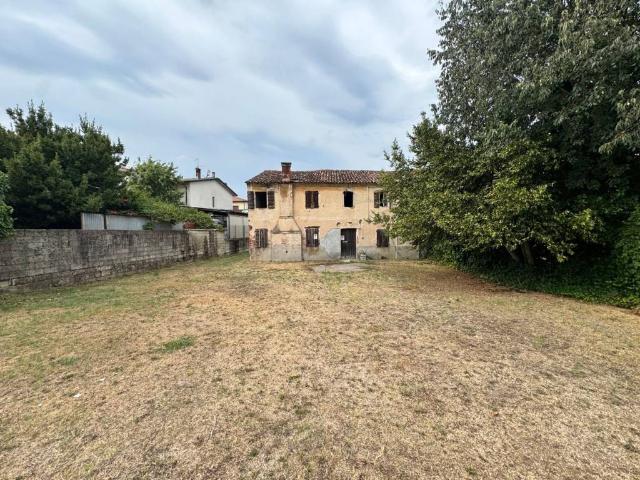 Rustico in vendita a Noventa Vicentina, Veneto