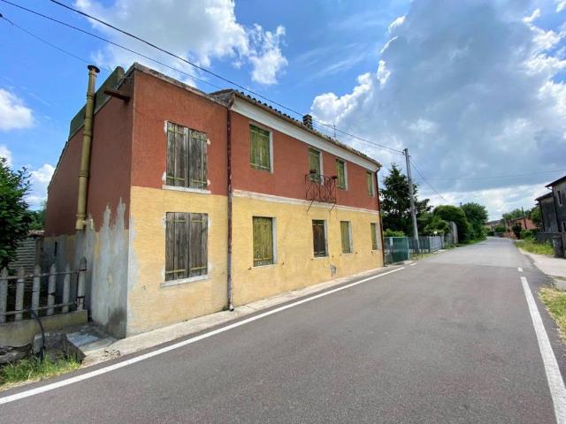 Rustico in vendita a Noventa Vicentina, Veneto