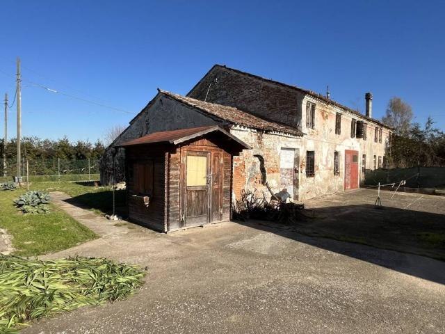 Rustico in vendita a Noventa Vicentina, Veneto
