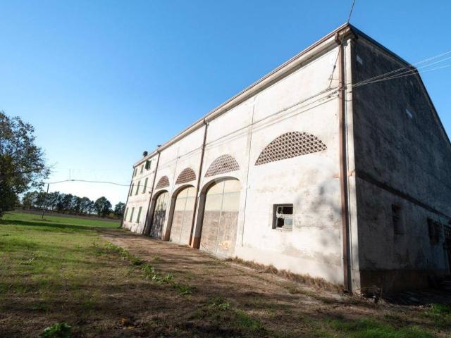 Rustico in vendita a Unione delle Terre d'Argine, Novi Di Modena