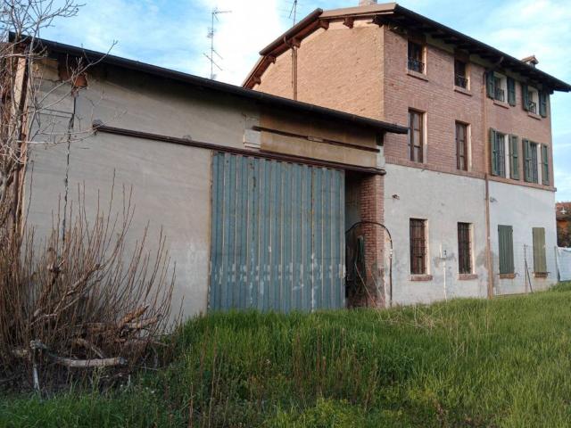 Rustico in vendita a Unione delle Terre d'Argine, Novi Di Modena