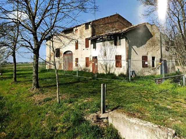 Rustico in vendita a Unione delle Terre d'Argine, Novi Di Modena