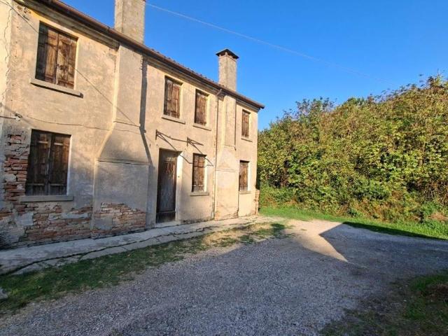 Rustico in vendita a Occhiobello, Veneto