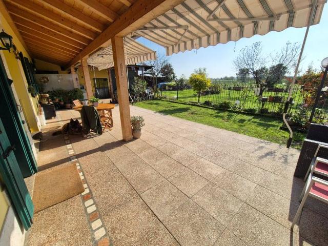Villa Indipendente in vendita a Oderzo, Veneto