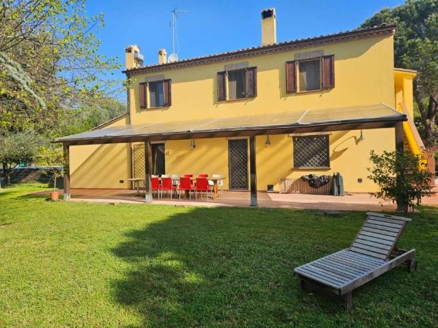 Rustico in vendita a Marche, Ancona