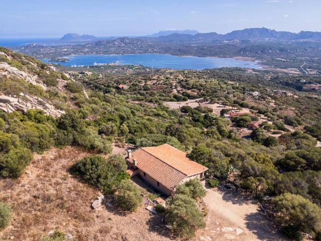 Rustico in vendita a Cugnana Verde, Olbia