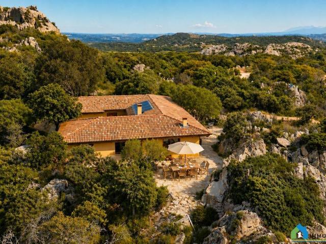 Rustico in vendita a San Pantaleo, Sardigna/Sardegna
