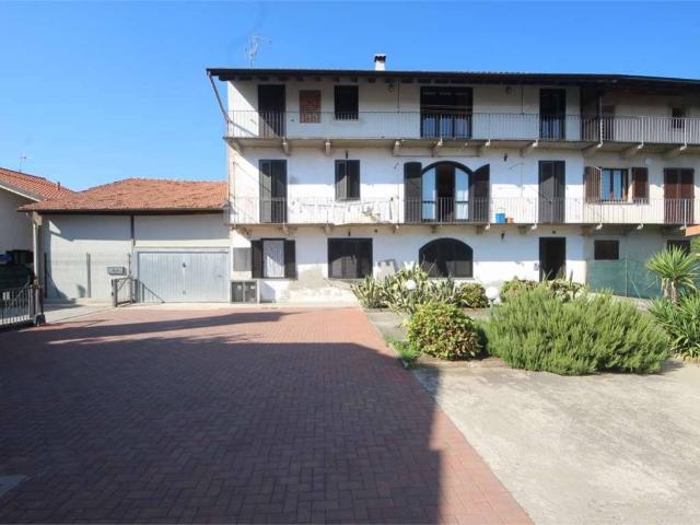 Rustico in vendita a Santo Stefano, Piemonte