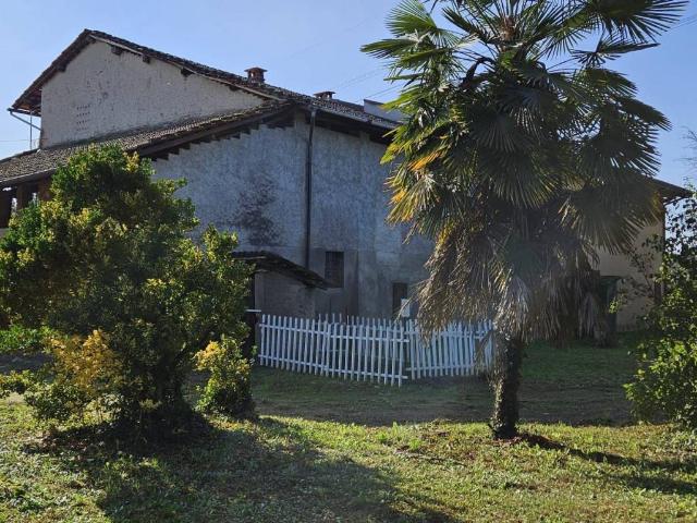 Rustico in vendita a Loreto, Oleggio