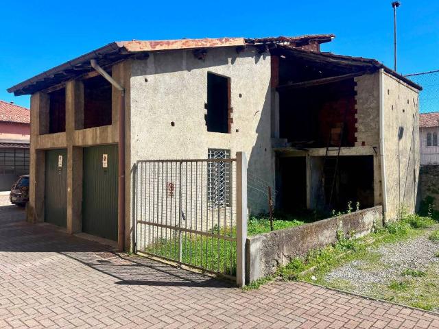 Rustico in vendita a Cascina del Pè, Faloppio