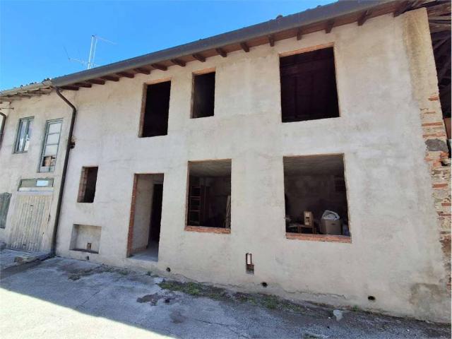 Rustico in vendita a Olgiate Molgora, Lombardia