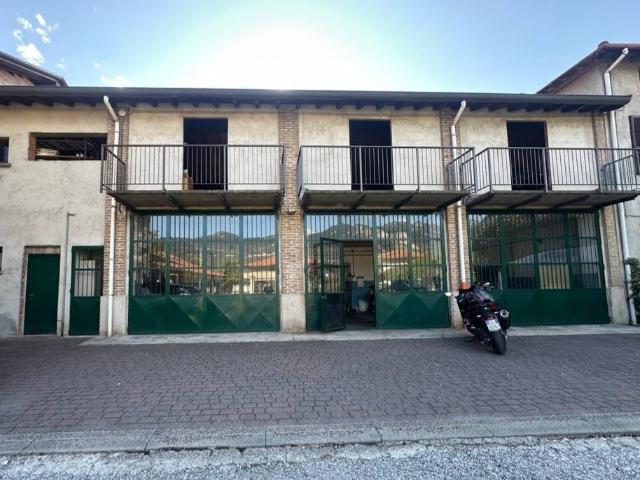 Rustico in vendita a Santa Maria, Olginate