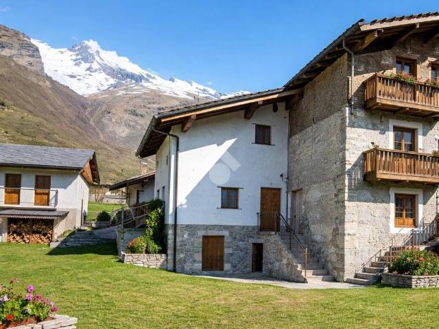 Rustico in vendita a Ollomont, Aosta
