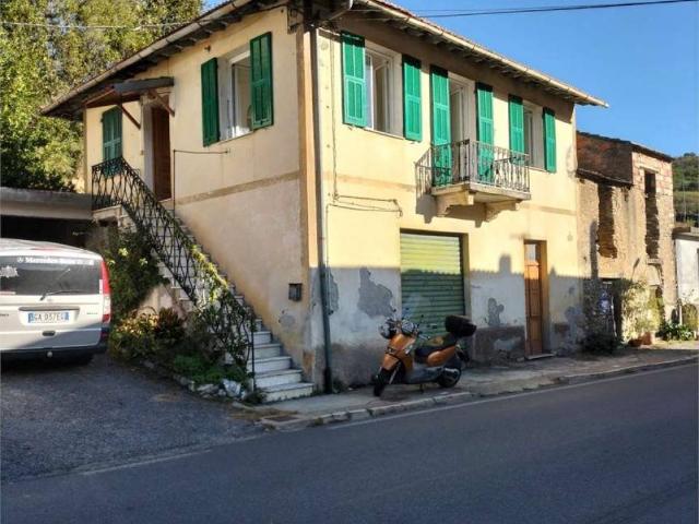 Rustico in vendita a Onzo, Liguria