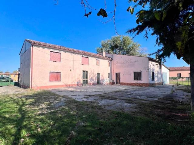 Rustico in vendita a Oppeano, Veneto