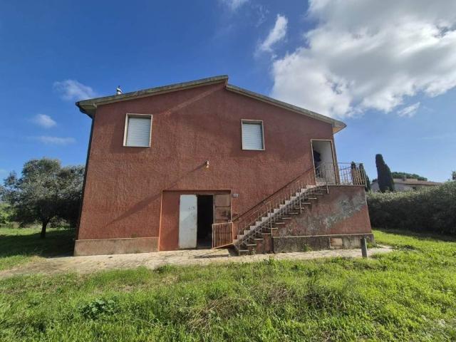 Rustico in vendita a Orbetello, Toscana